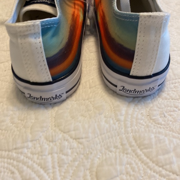 NWT Landmark Sneakers designed with a Sunset on one side of each shoe - Picture 4 of 8